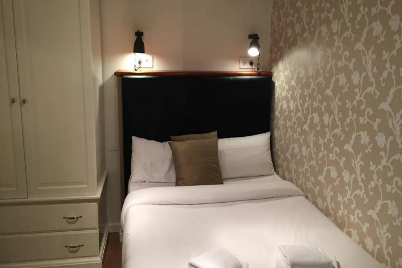 Inside Barcelona Apartments Mercat