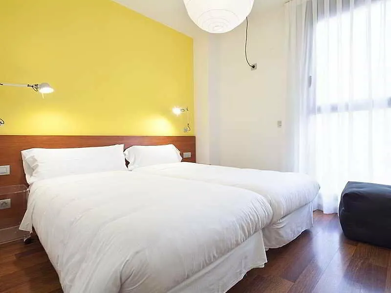 Inside Barcelona Apartments Mercat