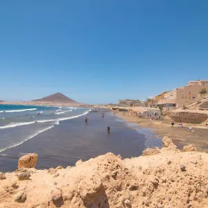 https://lagos-de-miramar-iii.in-canary-islands.com