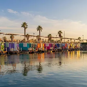 Boat Haus - Casas Flotantes Frente A Gibraltar 3*, La Línea de la Concepción Hiszpania